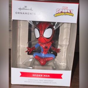 SUPER CUTE HALLMARK MARVEL AMAZING  SPIDERMAN CHRISTMAS ORNAMENT NEW WITH BOX